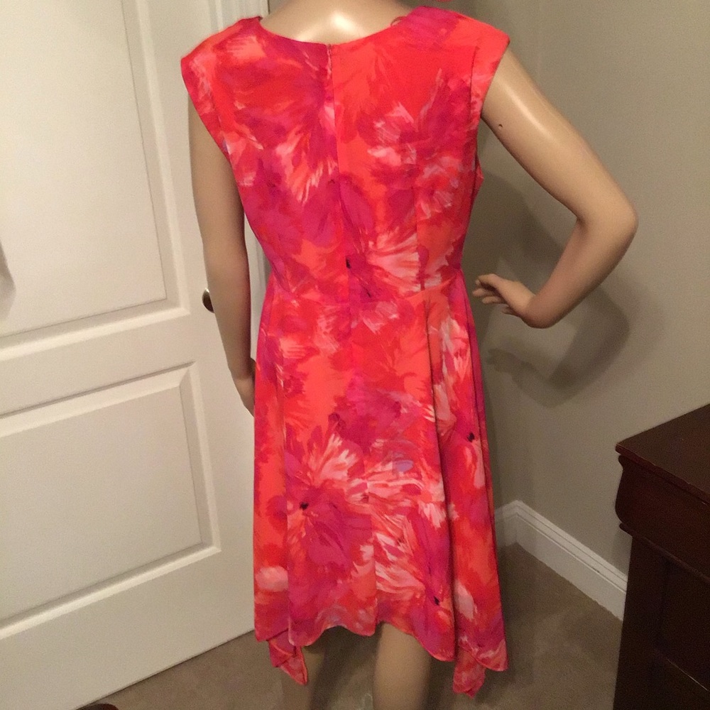 Dress - Picture 9 of 9
